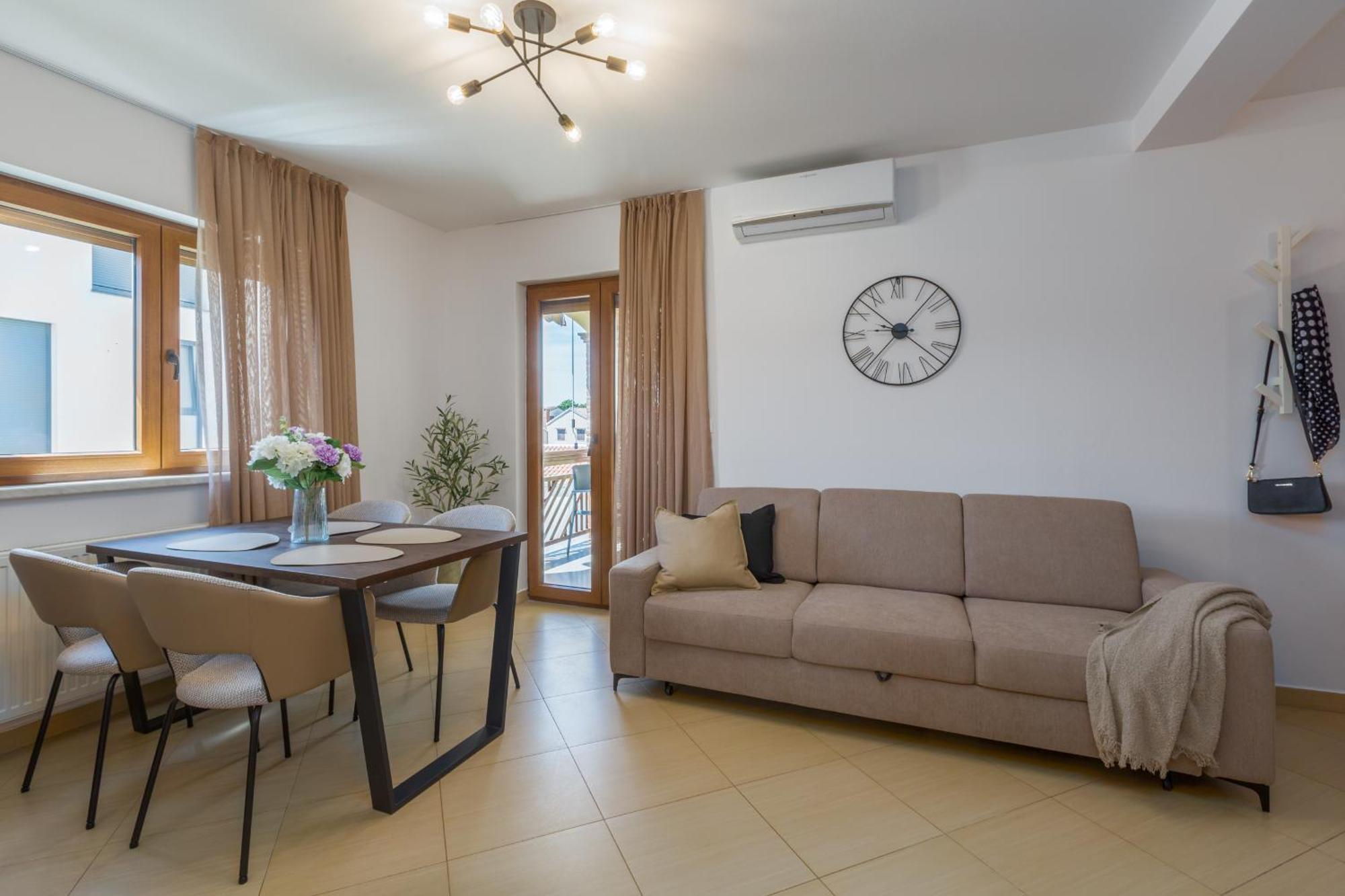 Apartments Bellissima Funtana Exterior photo