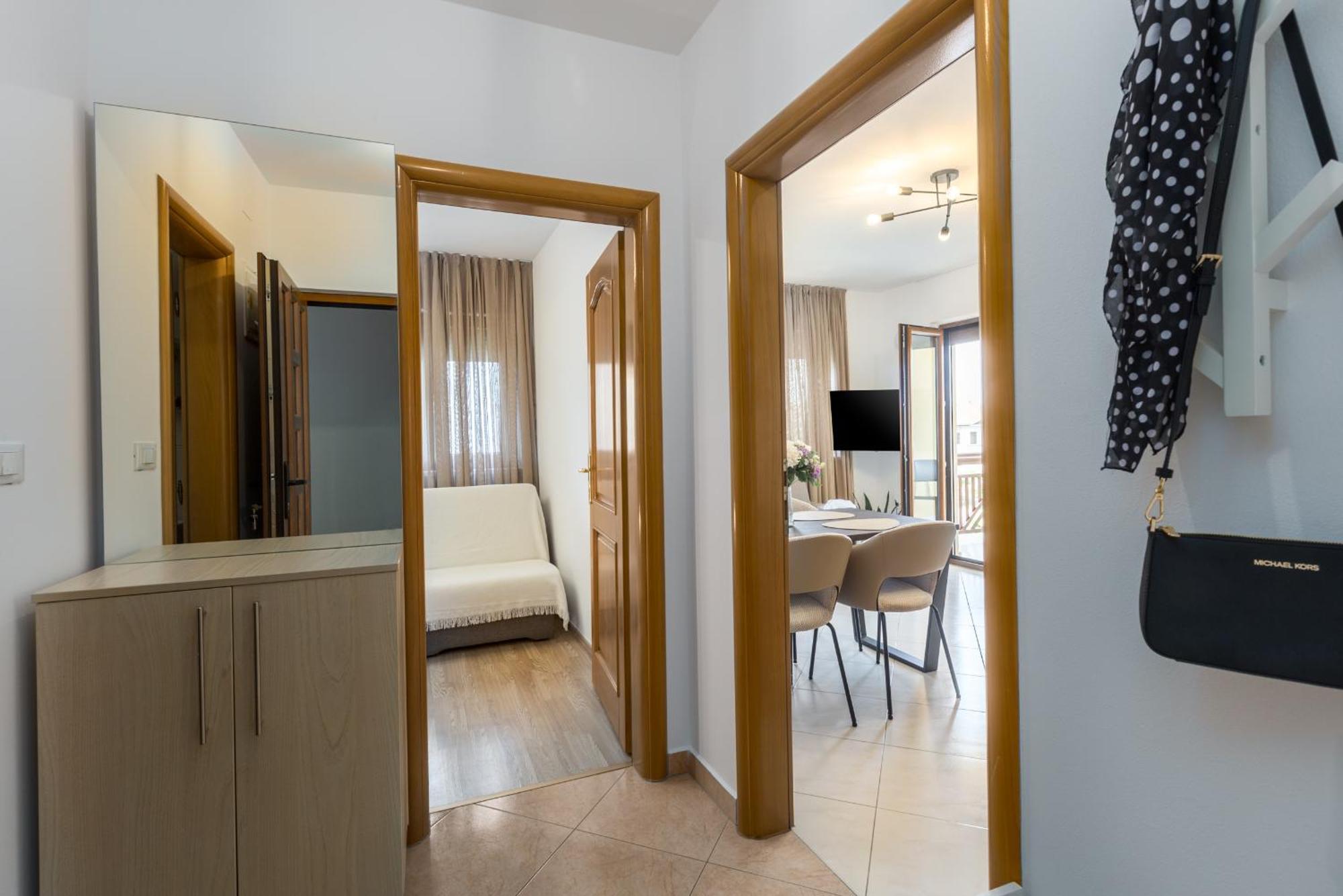 Apartments Bellissima Funtana Exterior photo